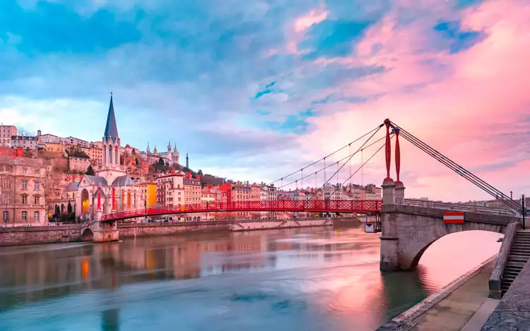 Casco-antiguo-de-Lyon-Francia.jpg