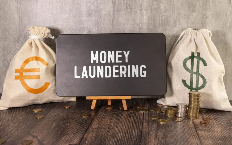 How Money Laundering Occurs in Online Gambling