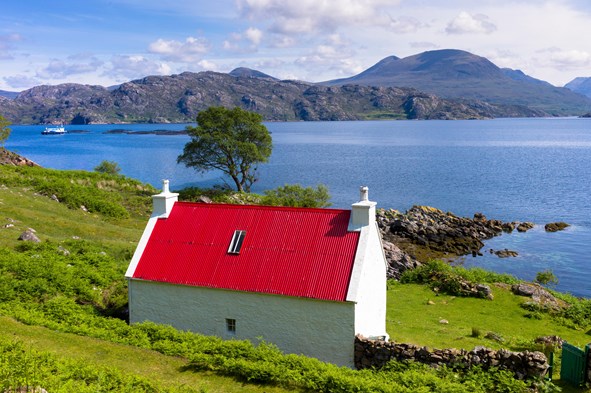 18 Of The Best Luxury Dog-Friendly Cottages Scotland Has To Offer