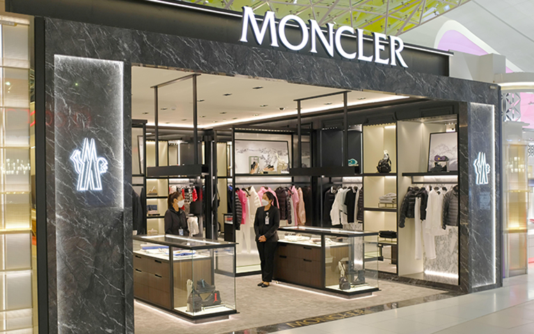 Moncler store discount in canada