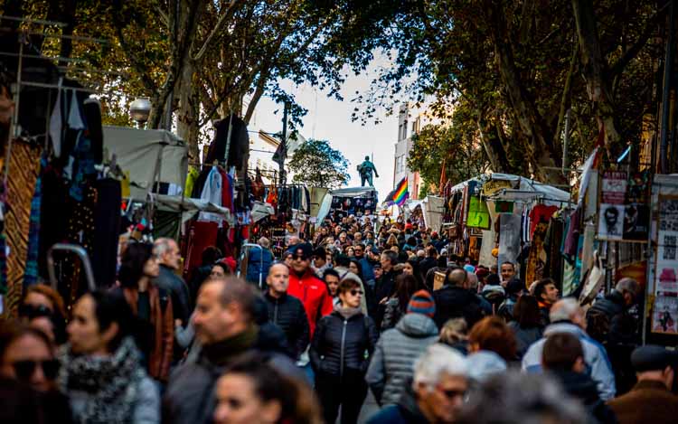 El-Rastro-mercadillo-al-aire-libre-Madrid.jpg