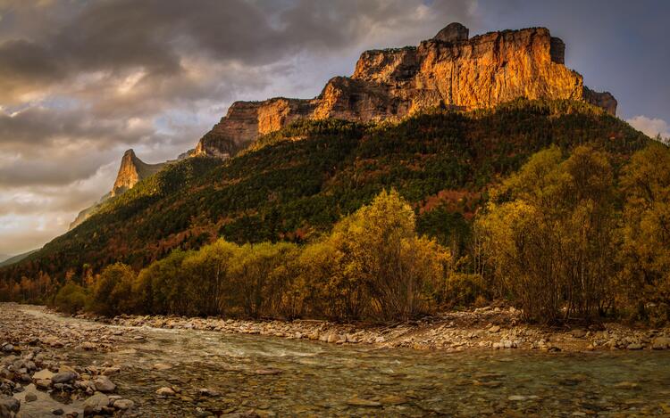 atardecer ordesa monte perdido