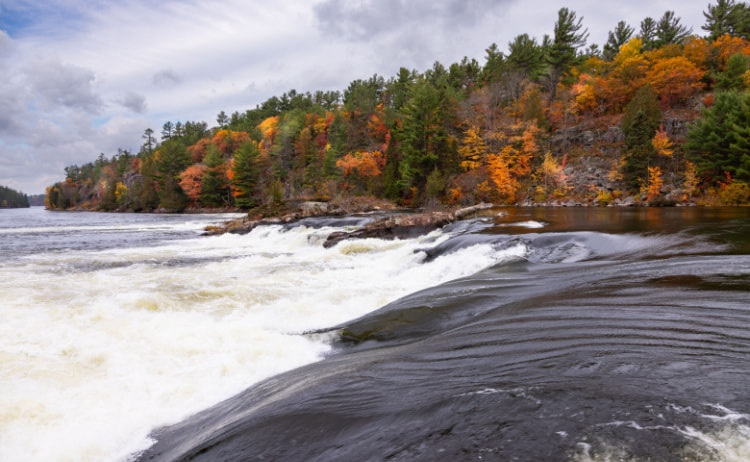 Recollet Falls Trail